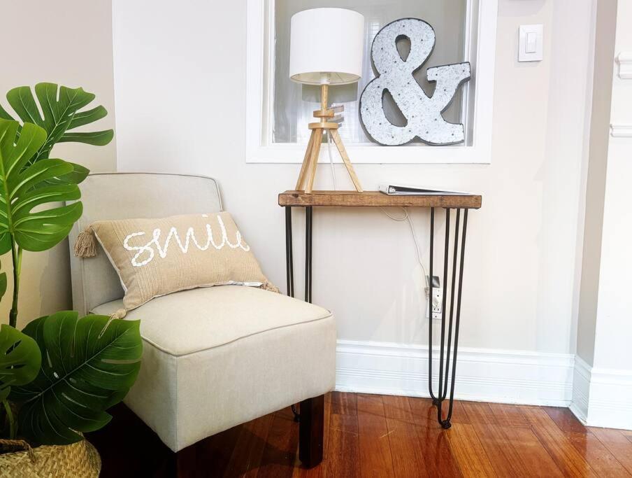 Spacious Little Italy, 1 King Bdr, 1 Db Bdr, 2 Sofa Beds, Yard Appartement *